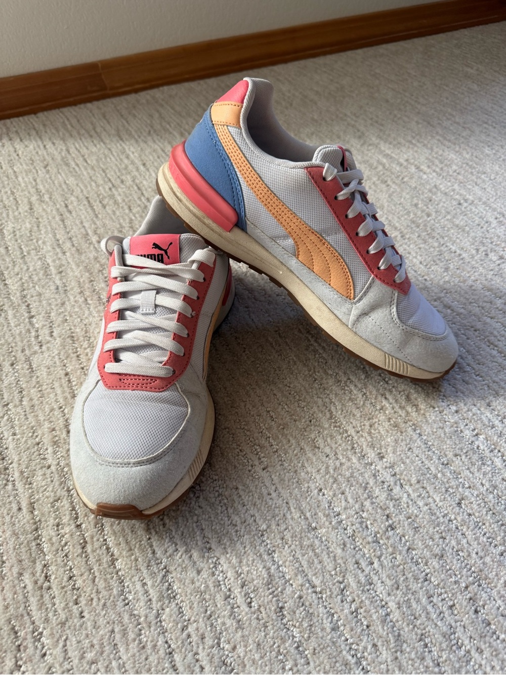Size 9 Women’s Puma Graviton Sneakers in White with Coral & Peach Accents